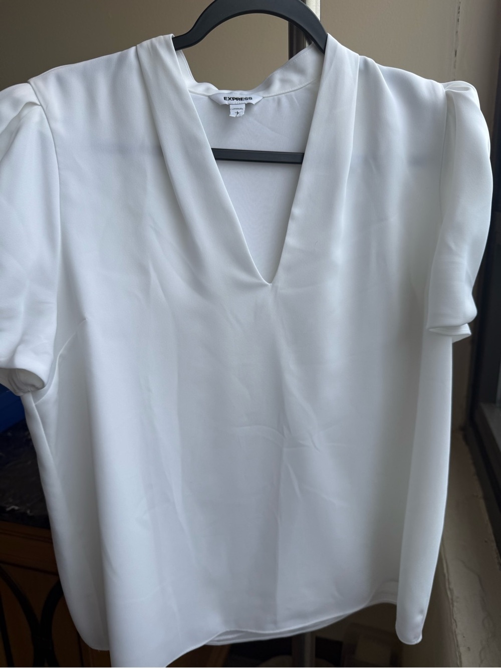 Express White Puff Sleeve V-Neck Blouse – Size L